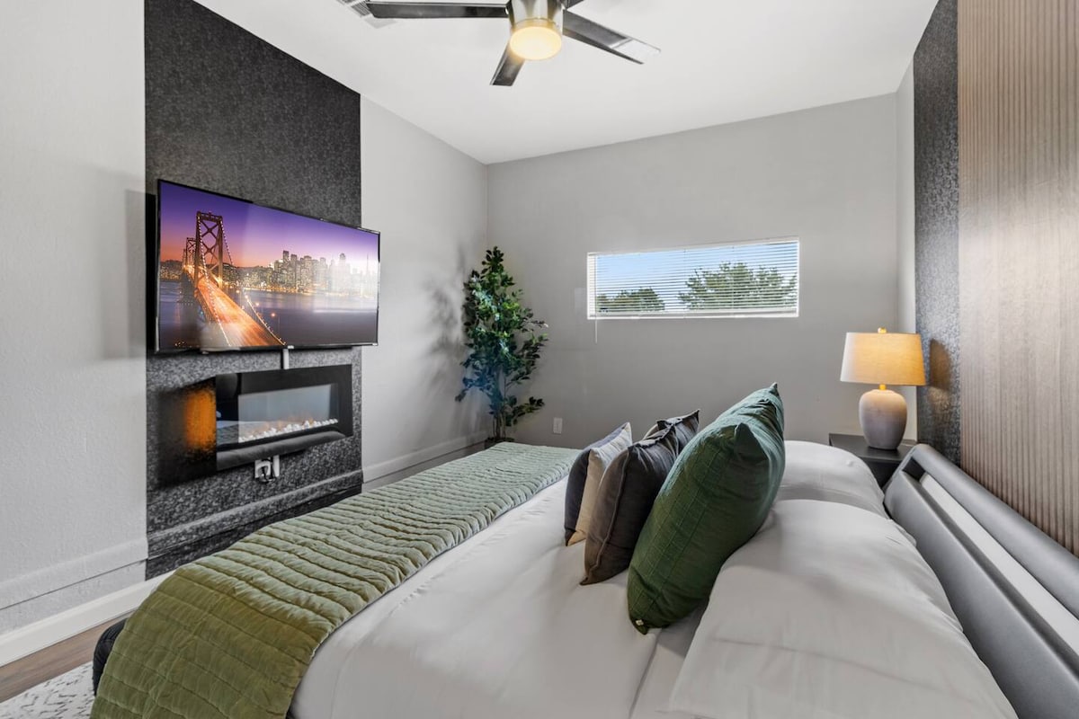 Stylish 3Br/1Bth home in Austin.
