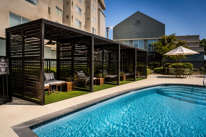 Modern Medical District Retreat| Near Love Field - Dallas, TX