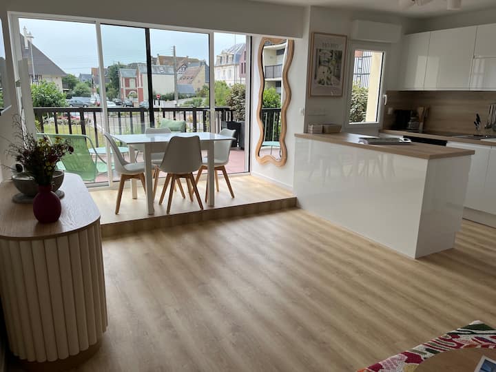 Appart Totalement Rénové Belle Terrasse Vue Mer - Cabourg
