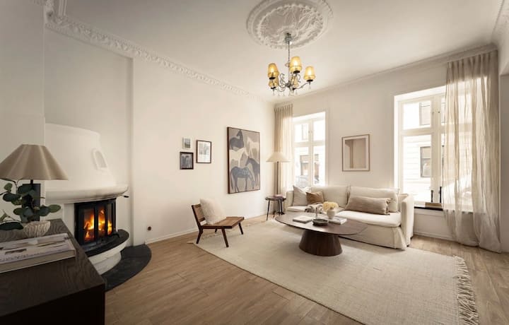 Elegant Historic Apartment By Aker Brygge & City - Oslo