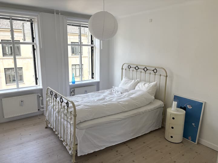 Bright Apartment In Central Copenhagen - Kopenhagen