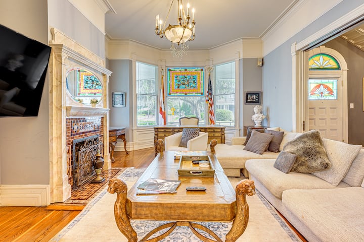 3 Blocks To Ocala Square! Historic Home W/ Hot Tub - Ocala, FL
