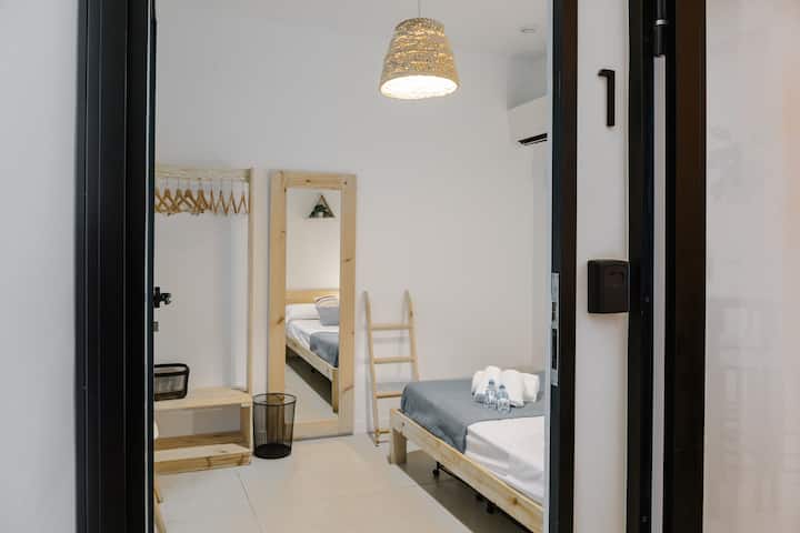 Room 1 - Valencia