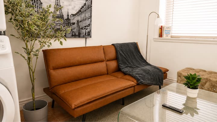 Private 2br Suite - 5 Min Walk To Transit - Vancouver