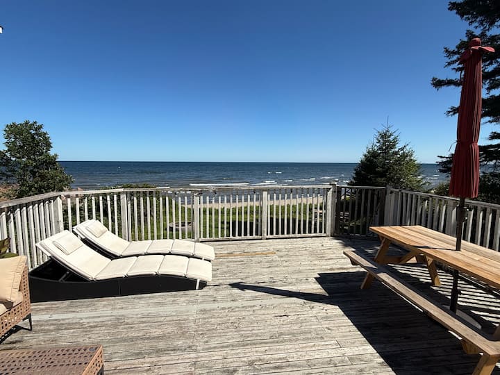 Cottage On Parlee Beach - Shediac