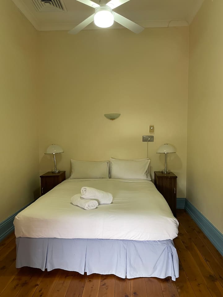 The Old Vic - First Floor Family Unit - Canowindra