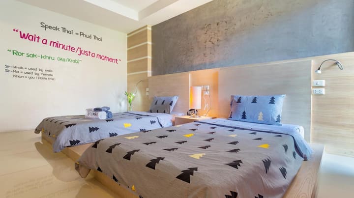 Small Shell/ Triple Room Balcony / Patong Center - 芭東區