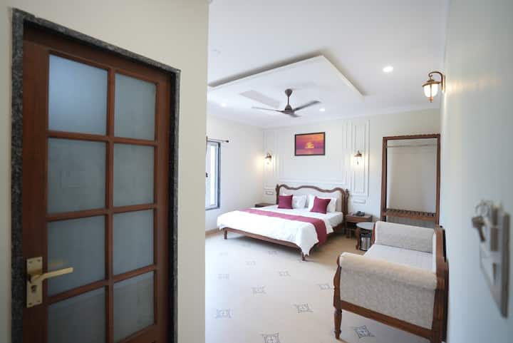 Neoclassic Boutique Hotel-luxury Room Garden View2 - Ujjain