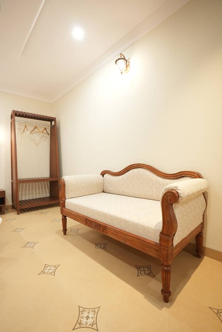 Vaanam One- Boutique Hotel(luxury Room1) - Ujjain