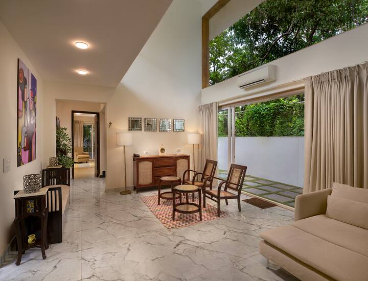 Living room image 4