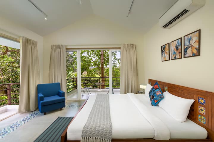 Bedroom 1 image 3