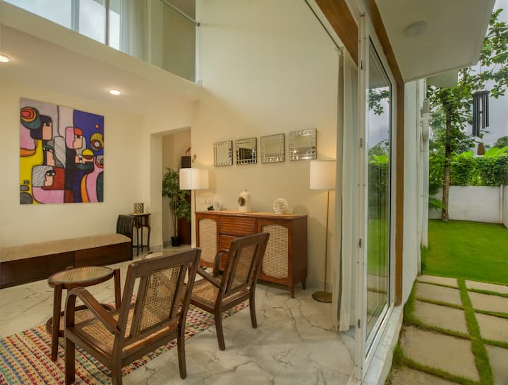 Living room image 3