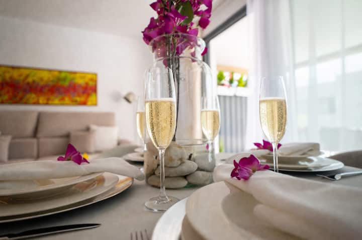Luxury 2 Bed Apt Sea View Altos De Los Monteros - Spanien