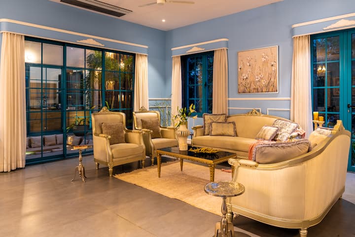 Living room image 1