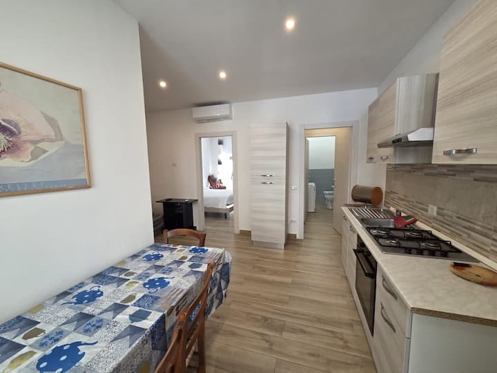 Spacious Apartment Near The Sea In Follonica - Follonica