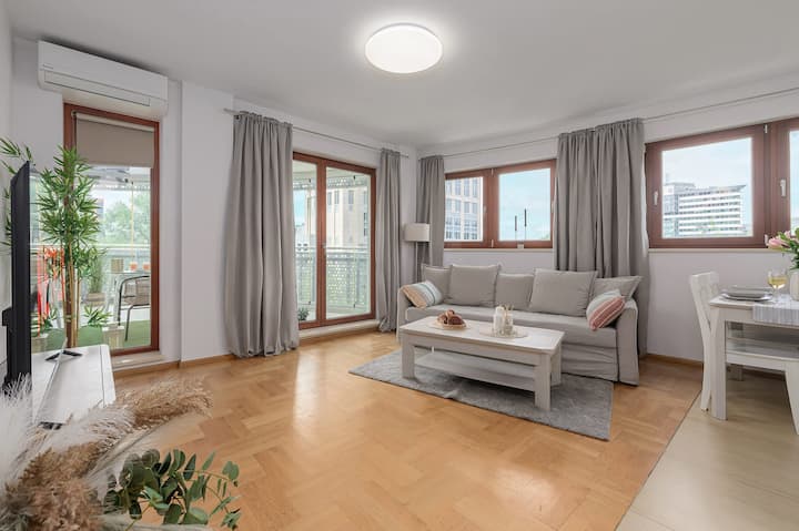 Lumina | 2br Apart With Parking And Balcony | Ac - Warsaw