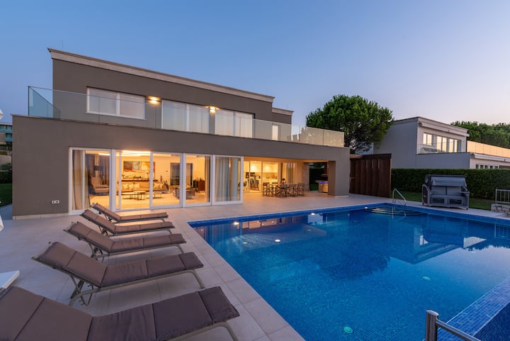 Villa Madonna | Pool, Meerblick & Golf I 5 Sterne - Salvore
