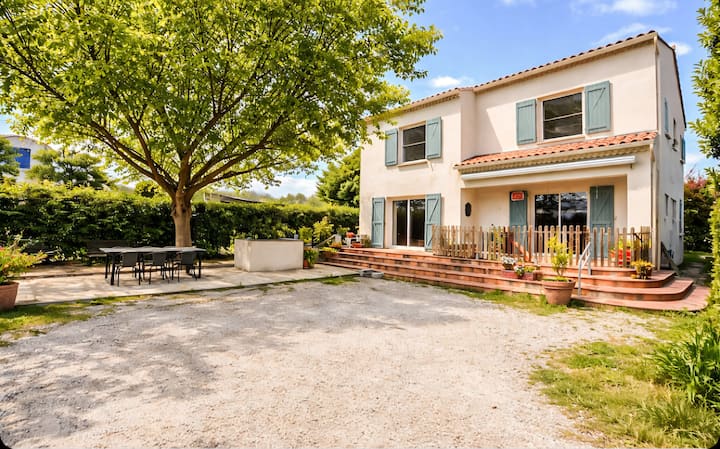 Maison De Famille En Provence Arles - Arles