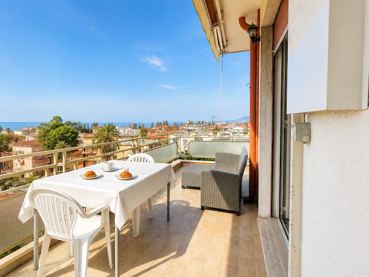 Hostdomus - Panoramic Suite - Bordighera