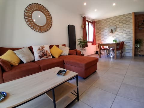 Popular Airbnb listing: Bright, quiet 1-bedroom apartment in Briançon in Briançon