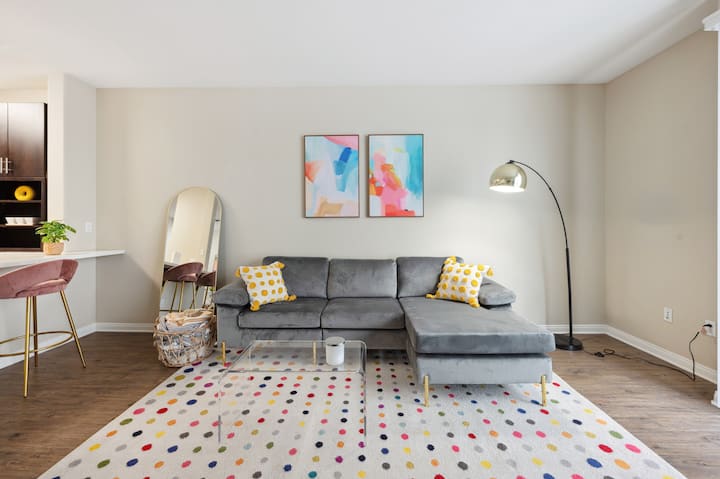 Great 1bd 1bath In Mdr! Free Parking And Pool! - Santa Monica, CA