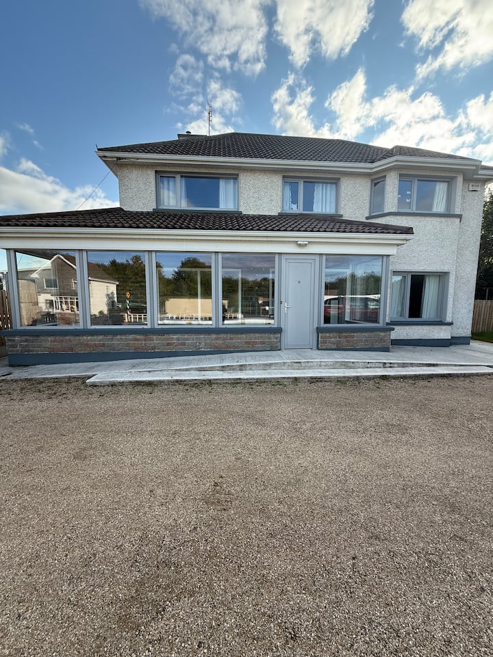 Cas Portlaoise Center 5 Bedroom - Portlaoise