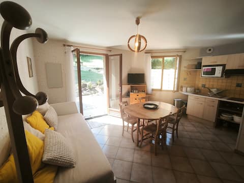Airbnb performant: Cozy 6-person duplex with terrace & garden – Risoul village à Risoul
