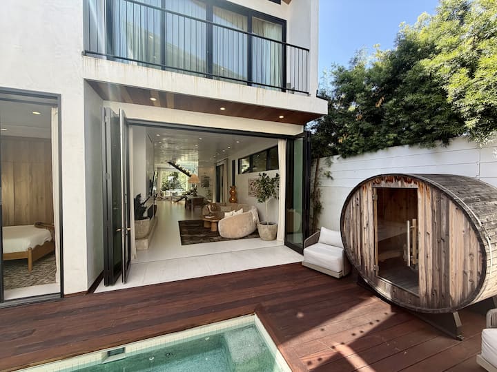 New! Venice Estate | Plunge Pool, Sauna, Roof Deck - Los Angeles, CA