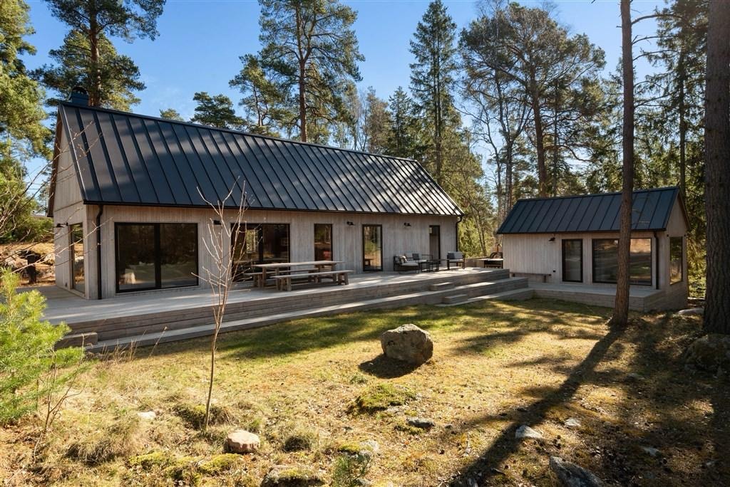 Designer house on an archipelago island