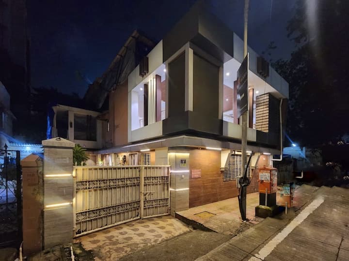 Warm, Characterful Bungalow In Quiet Chembur Lane - Mumbai