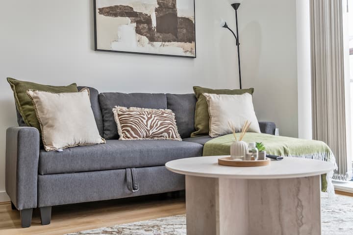 Joy By Loúmaison | Luxury 2bdr | City Centre - Birmingham