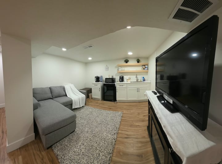 Private 2br Basement Suite | Patiocinemafire Pit - Sandy, UT
