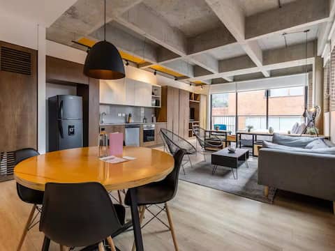 New loft just steps from Parque de la 93