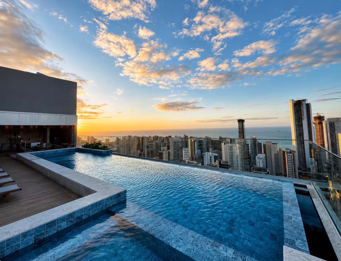Foto do anúncio de Studio Maré | Vista mar | Meireles 500m Beira-mar em Praia de Iracema, Fortaleza