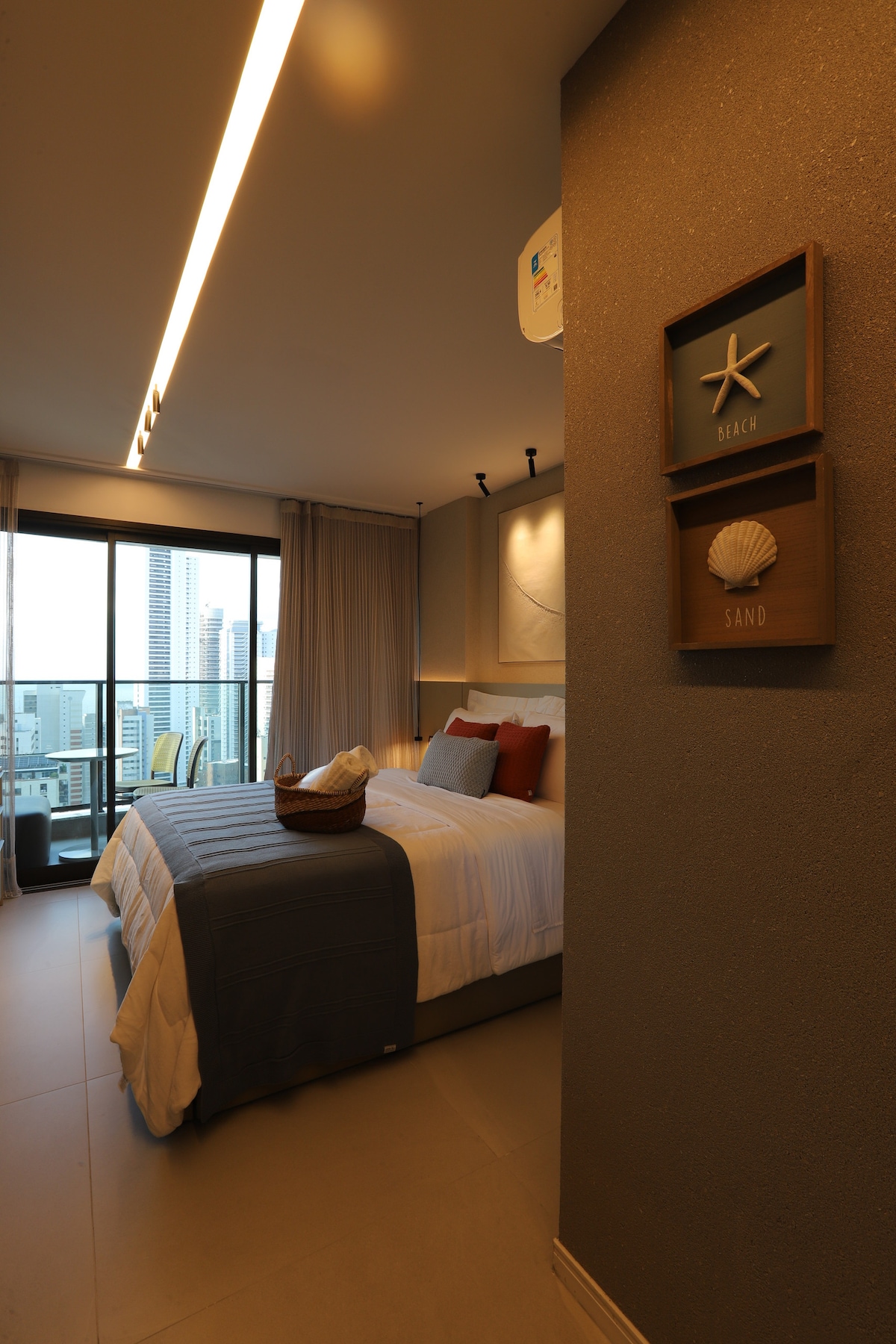 Foto do anúncio de Studio Maré | Vista mar | Meireles 500m Beira-mar em Praia de Iracema, Fortaleza