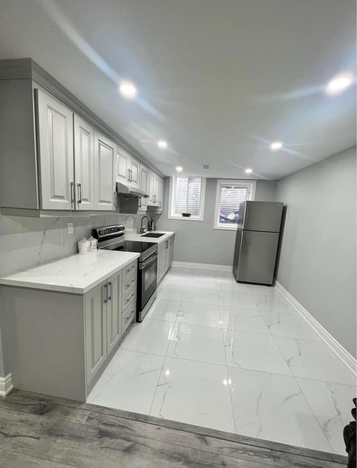 Perfect Family Escape - Brampton