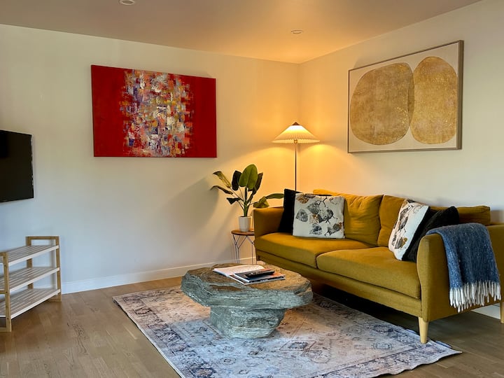 Lake Lookout - Modern, Warm Plus Parking - Southland