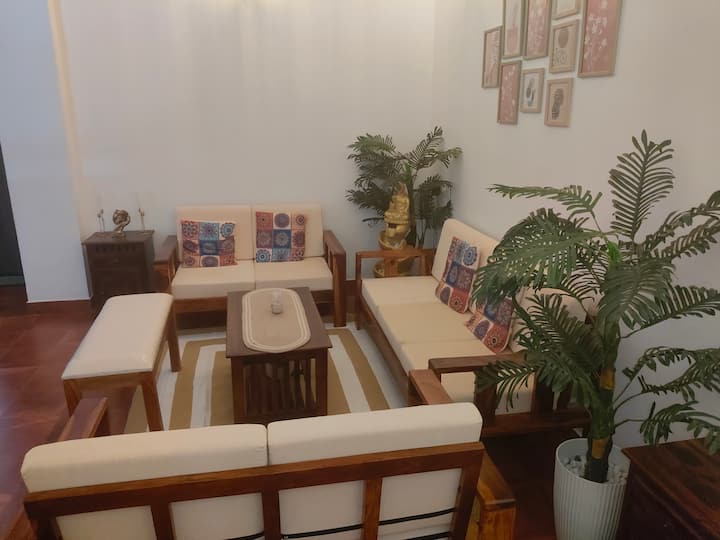 Living room image 3
