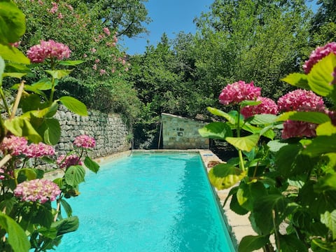 NEST OF LOVE with a Private Pool & Near a River