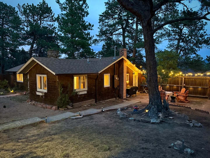 "Camp Cabin" 2-bedroom Cabin In Serene Estes Park - Estes Park, CO