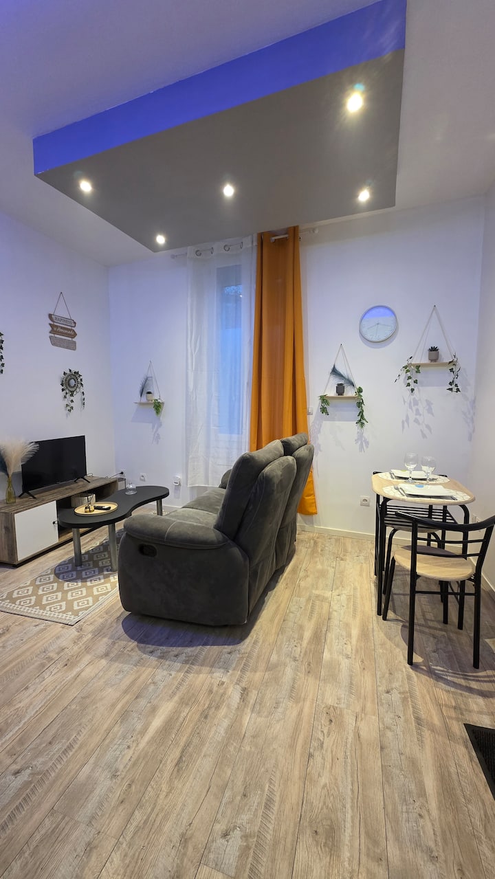 Double Studio En Face A Face - Tuchan
