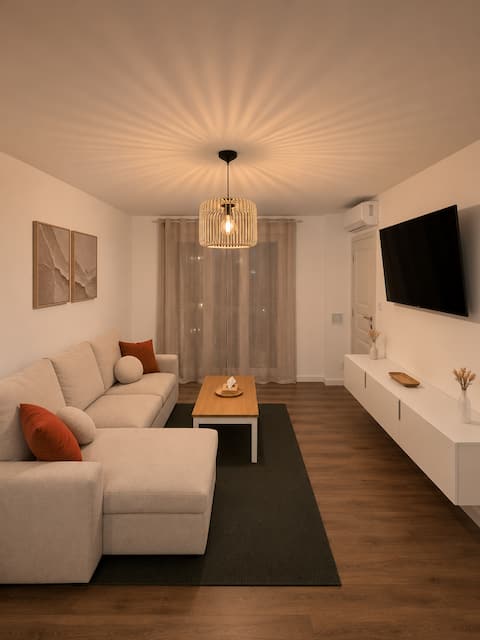 Popular Airbnb listing: Newly built accommodation - Centre Fréjus - 2 balconies - Air conditioning in Fréjus