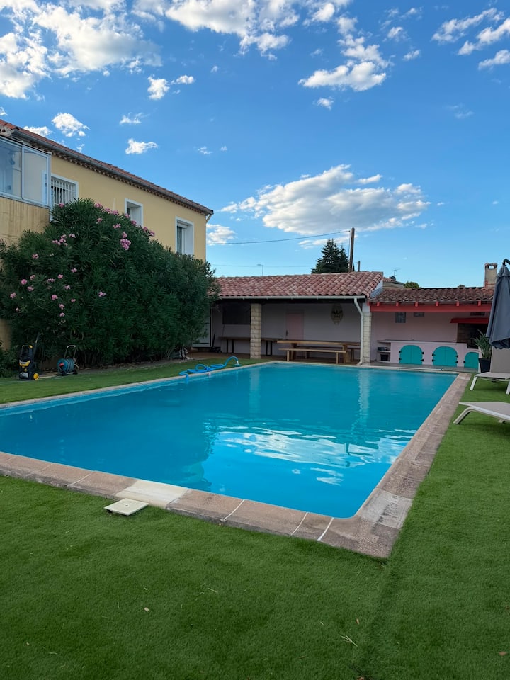 Appartement En Rez-de-chaussée Avec Piscine à Alès - Alès