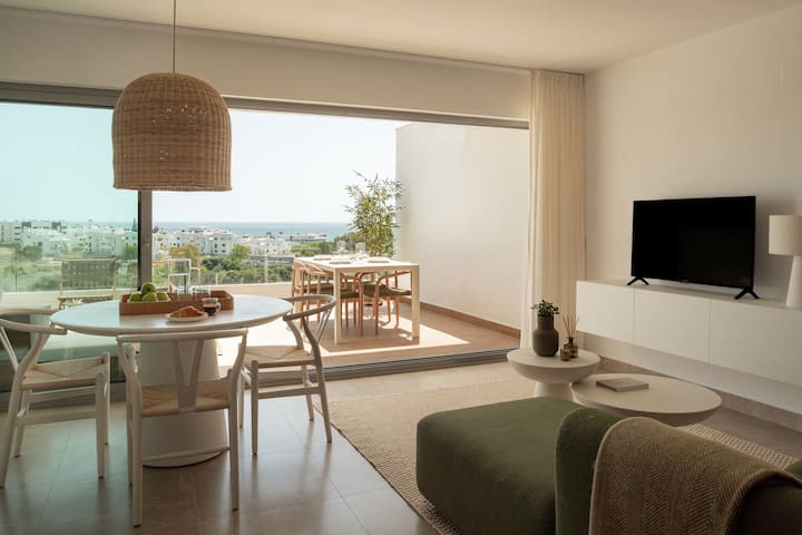 Modern Family Penthouse | Pool, Gym & Parking - Manilva