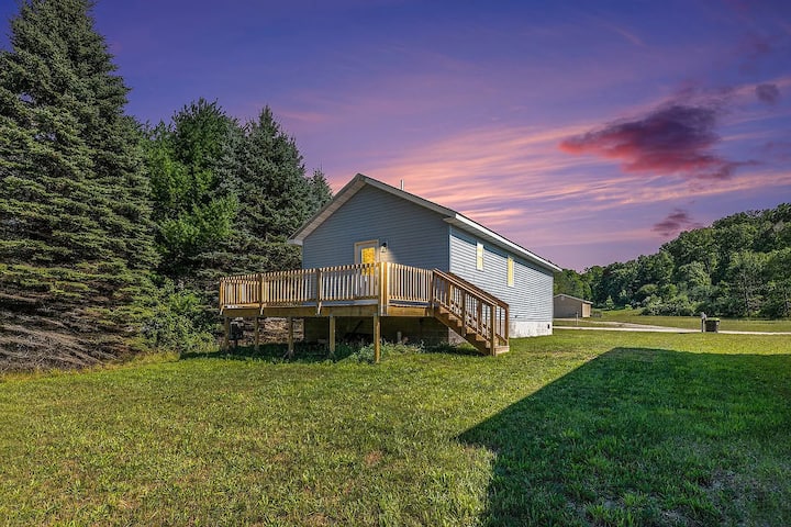 Platte River Retreat | Near Sleeping Bear, Pets Ok - Honor, MI
