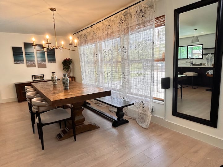 Quiet Home In The Heart Of Palm Beach Gardens! - Palm Beach Gardens, FL