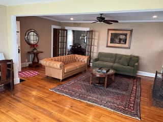 North Buffalo 6 Bed Double with Two Kitchens, photo 3 of 31
