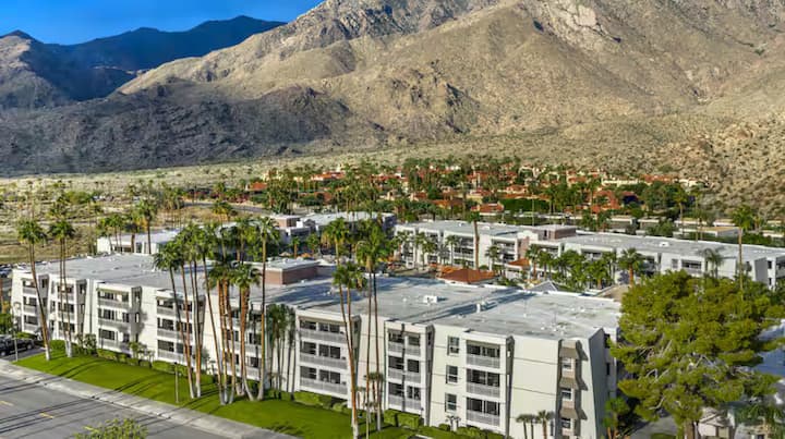 Luxury 2br Palm Canyon Resort Oasis - Palm Springs