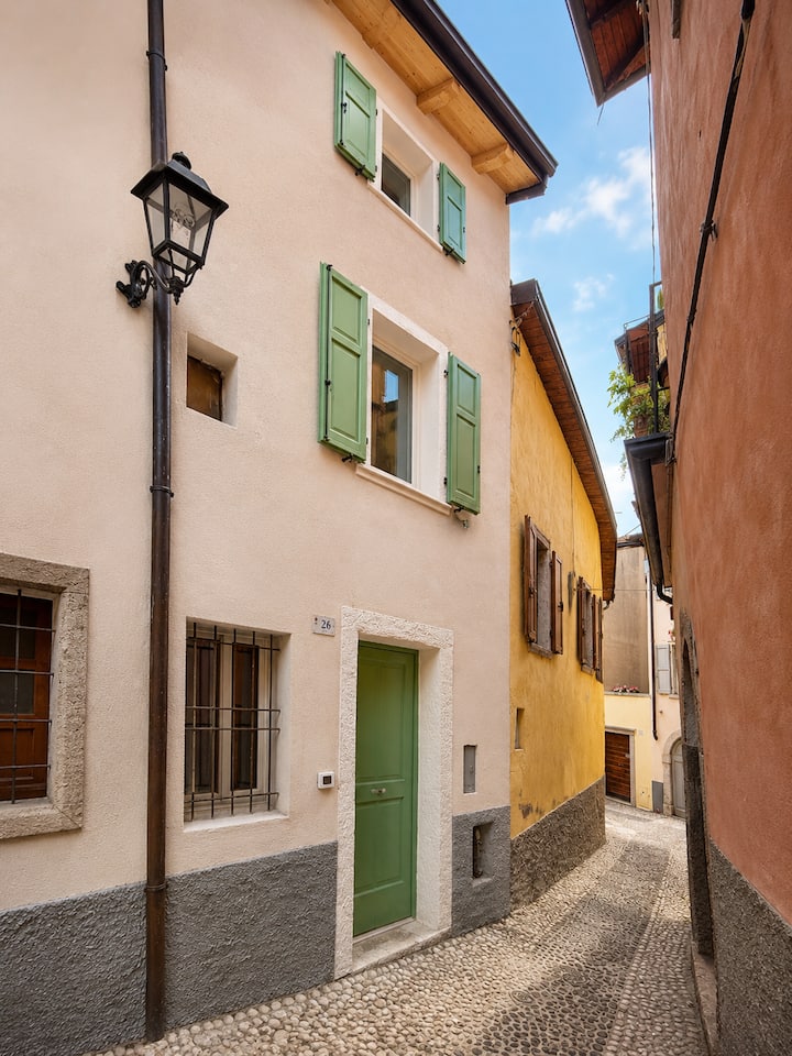 Casa Beta  Centro Storico & Parcheggio Privato - Malcesine