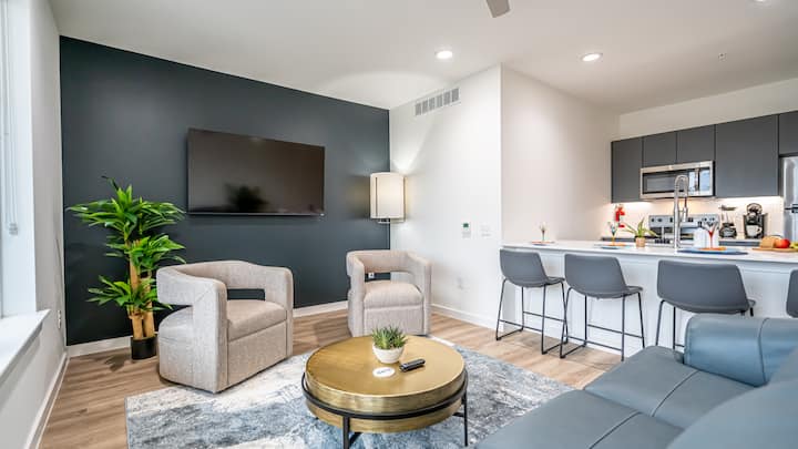 Upscale 2 Br Suite | Steps To At&t Stadium - Arlington, TX